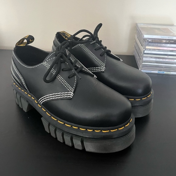 Doc Marten Audrick Oxford Platforms - Picture 2 of 4